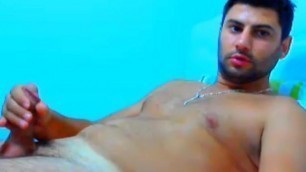 Masturbating Turkey-Turkiish Hunk Can Masturbates