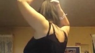 HOT NUDE DANCE BY ITALIAN BBW!